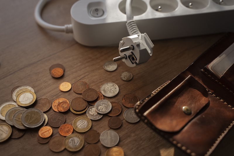 Pengar, plånbok och uttag - elmarknaden